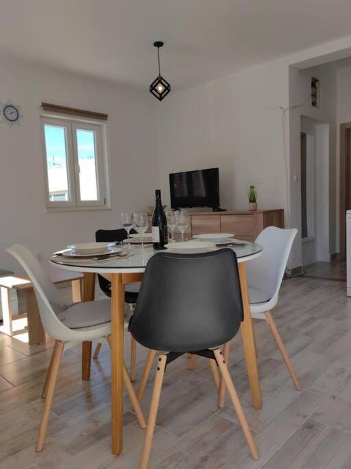 Apartment Marija, New 1Bd Apt With Free Parking Сплит Екстериор снимка